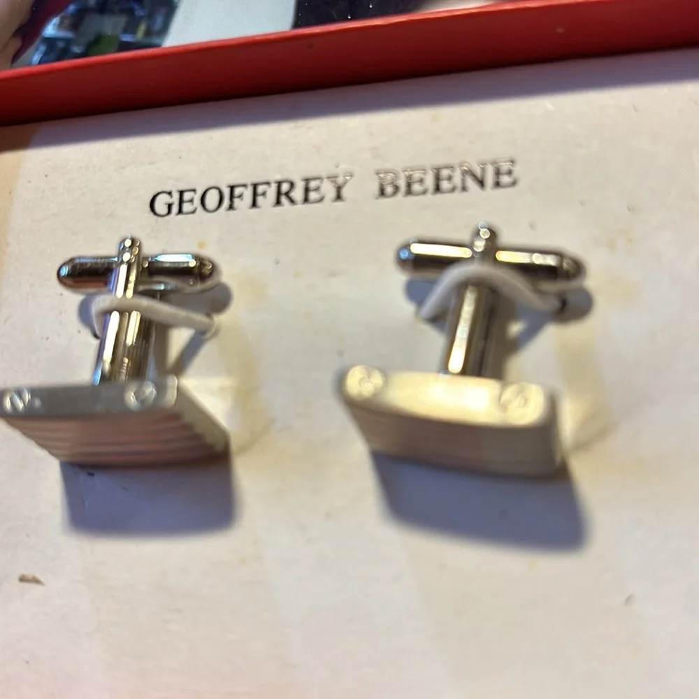 Geoffrey Beene Silver Men's One Striped Dress Cufflinks